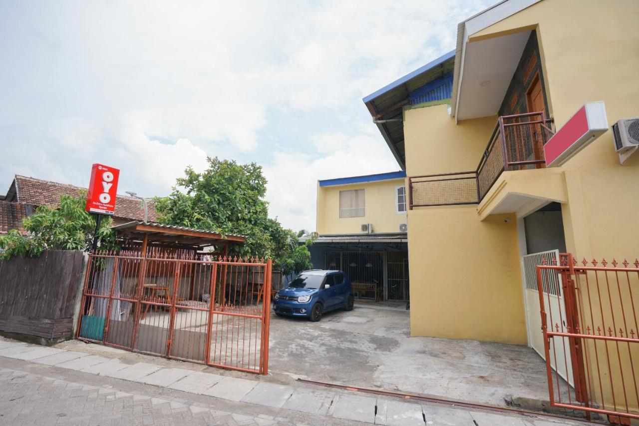 Oyo 2656 Az Zahra Residence Syariah Surabaja Exteriér fotografie