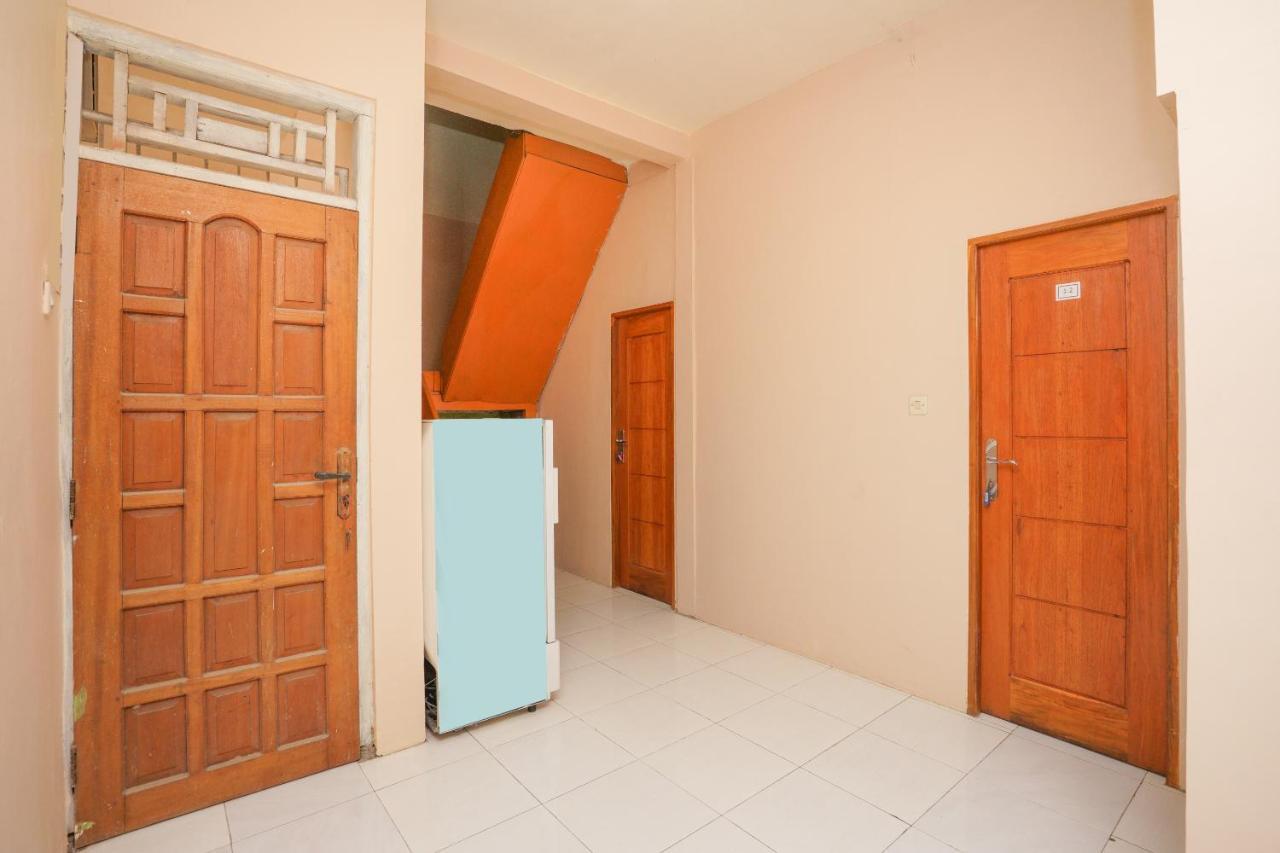 Oyo 2656 Az Zahra Residence Syariah Surabaja Exteriér fotografie