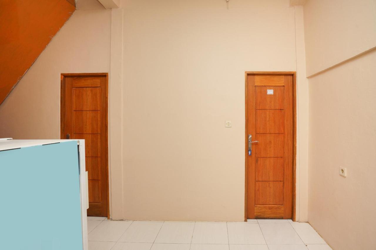 Oyo 2656 Az Zahra Residence Syariah Surabaja Exteriér fotografie